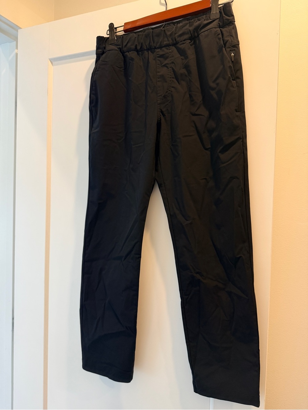 Vuori Women’s Pants (Small)